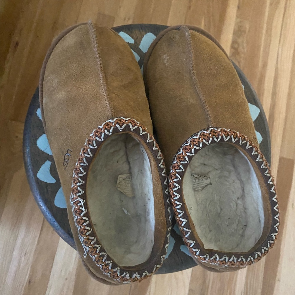 UGG slippers chestnut